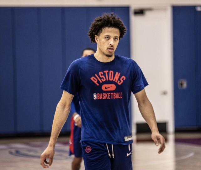 尽管目前形 尽管目前形