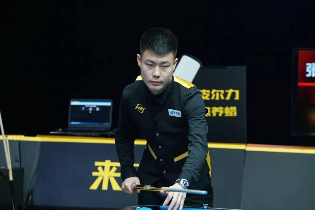 身穿训练服 身穿训练服